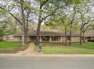 2009 Hollyhill Ln, Denton, TX 76205
