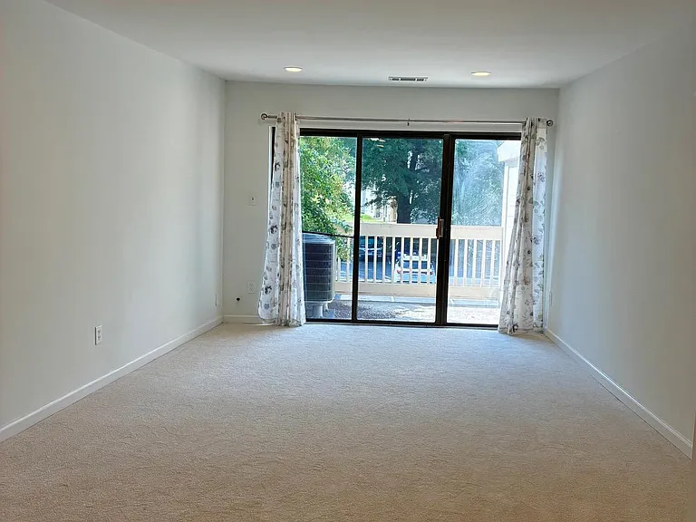 5772 Rexford Ct #G — Photo 10