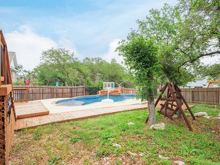 410 Cadence Hl — Photo 25