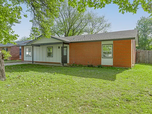 1400 Alan Ln Photo 1