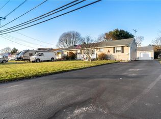 19 Narrows Rd, Bristol, RI 02809