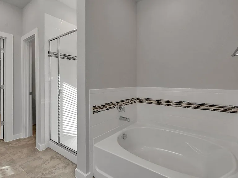 6037 Amalea Ln — Photo 24
