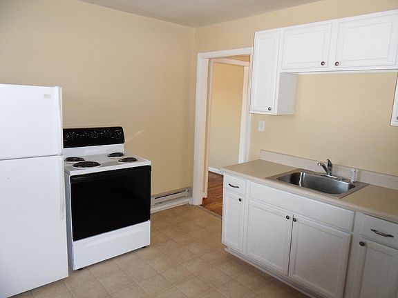 5th image of 1038 13th Ave S #A