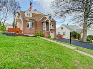 260 Standish Ave, Hackensack, NJ 07601