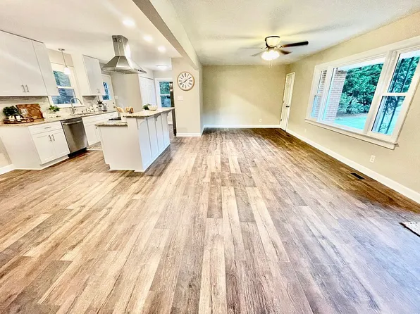 444 Pinecrest Dr, Danville, VA 24541