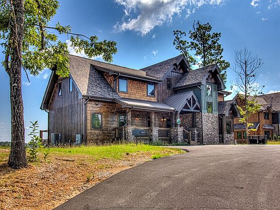 3rd image of 3202 Laughing Pine Ln
