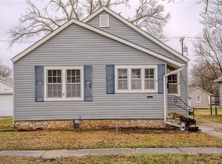 718 S Lafayette Ave, Chanute, KS 66720