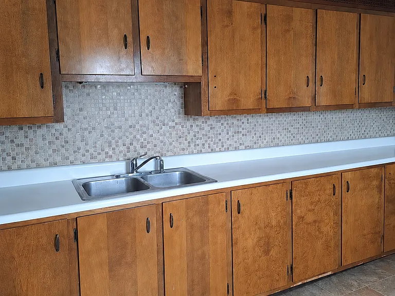131 Russell St — Photo 2