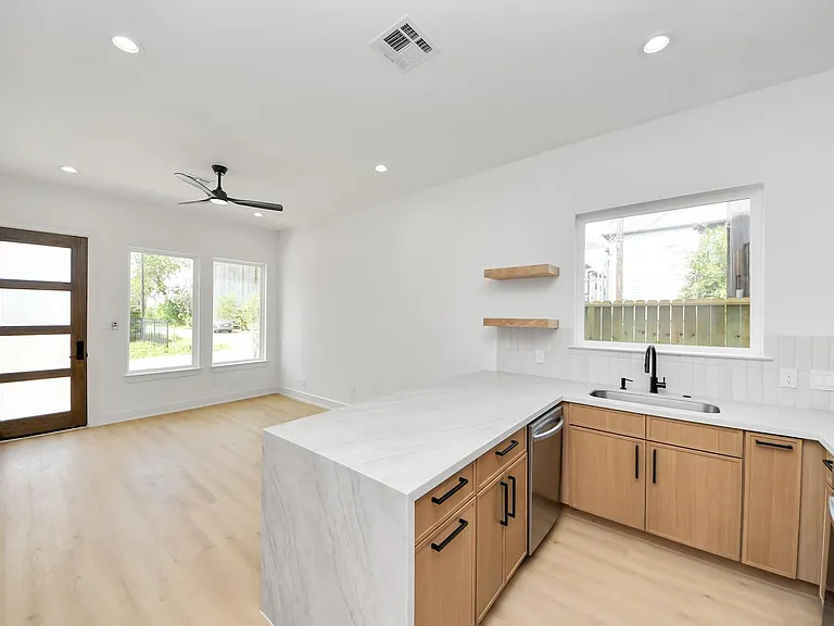 4607 Gunter St #A — Photo 10