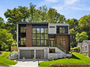 3554 Military Rd, Arlington, VA 22207