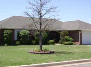 1905 N Debra Dr, Weatherford, OK 73096