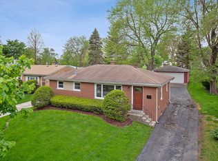 4926 Cumnor Rd, Downers Grove, IL 60515
