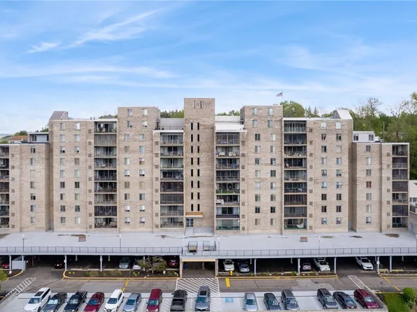 2160 Greentree Rd APT 100W, Pittsburgh, PA 15220