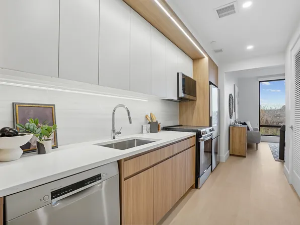 170 Freeman Street image 1 of 14