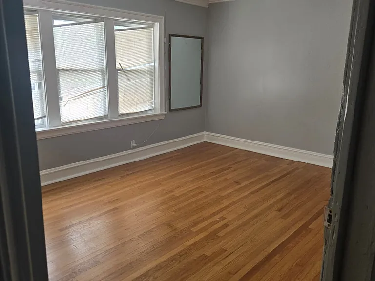 2700 W Albion Ave #2 — Photo 4