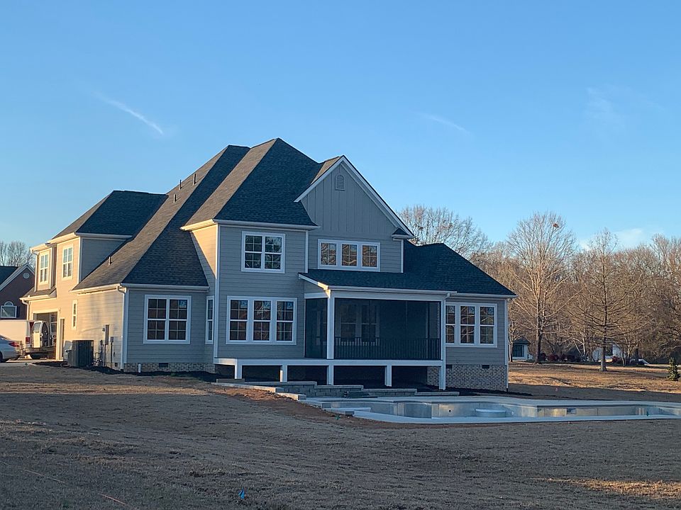 2nd image of 110 Knoll Creek Dr