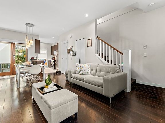 4th image of 7198 Barnet Rd #18
