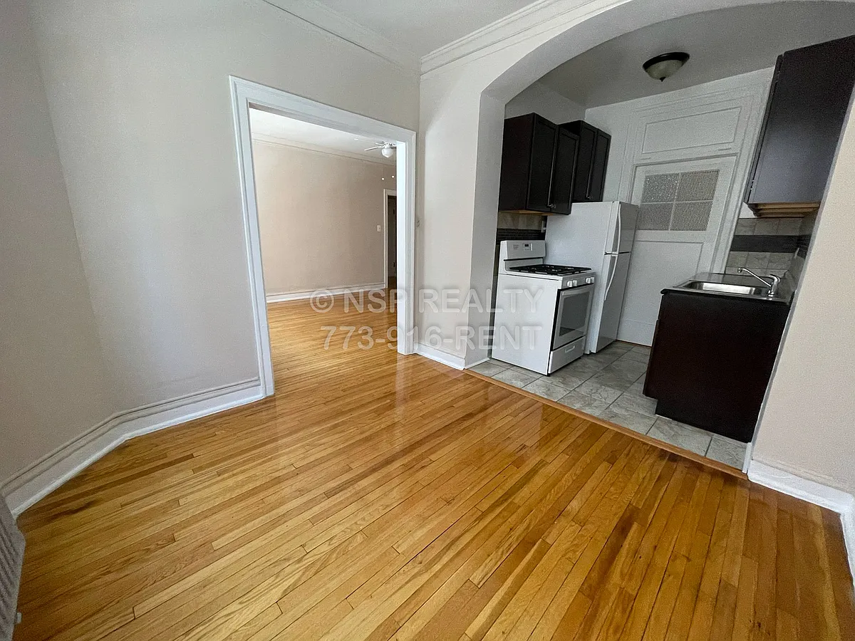 Building Photo - 1363 W Estes Ave #2T