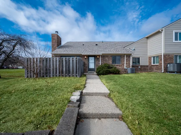 4923 Oakbrook Ct, Indianapolis, IN 46254