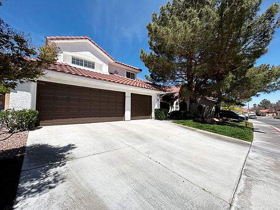 2nd image of 2013 Sedona Creek Cir