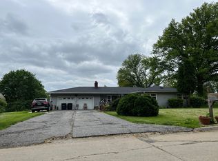 5421 Crown Point Ave, Omaha, NE 68104