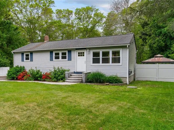 227 North Rd, Hopkinton, RI 02833