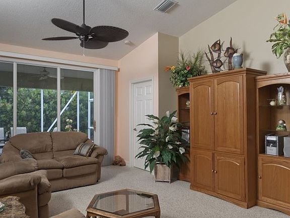 4th image of 410 Moray Pl