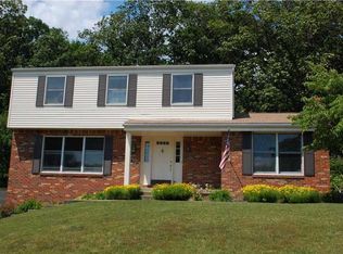606 W Parliament Dr, Coraopolis, PA 15108