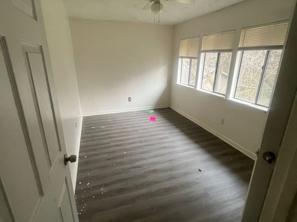 7560 Taylor Rd APT 21