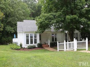 122 Planetree Ln, Cary, NC 27511