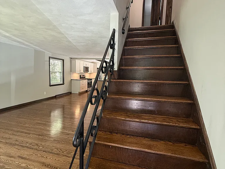 Sullivan Dr — Photo 9