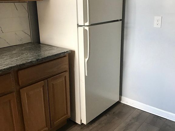 3rd image of 556 E Penn St #1A