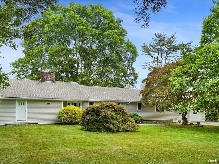 30 Palmer Ln — Photo 3