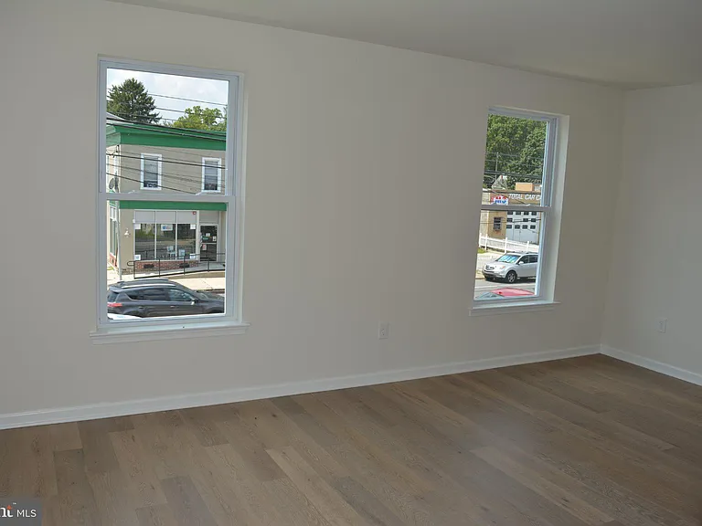 7631 Ridge Ave #2 — Photo 6