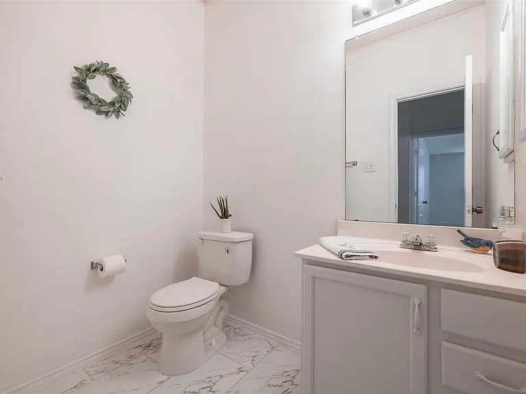 521 Paladen Pl — Photo 9