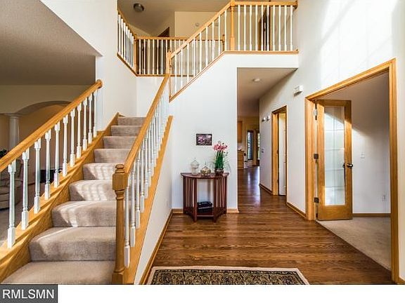 Grand foyer with open landing/staircase