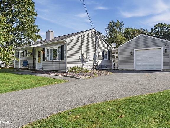 3rd image of 68 Doreen St