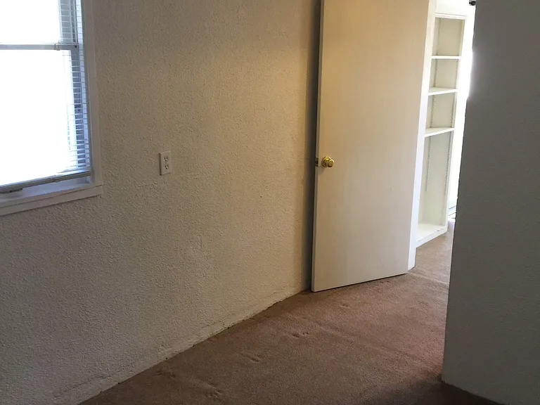 115 N Park St #5 — Photo 21