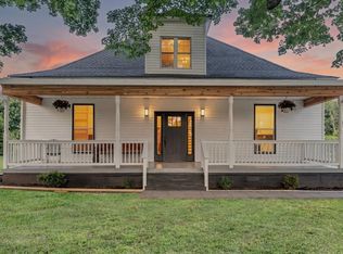141 N Russell St, Portland, TN 37148