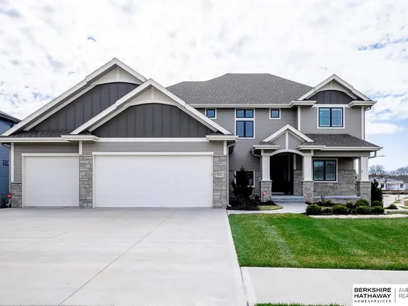 1897 Blue Sage Pkwy, Elkhorn, NE 68022