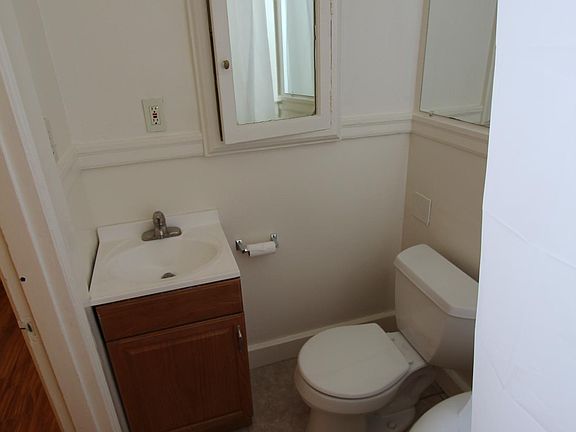 2nd image of 480 Fell St APT 6