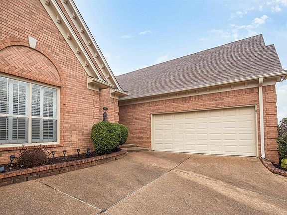 3rd image of 1855 Woodchase Glen Dr