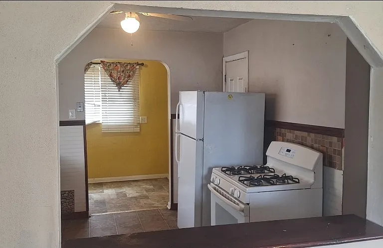 3234 Beaumont Dr — Photo 1