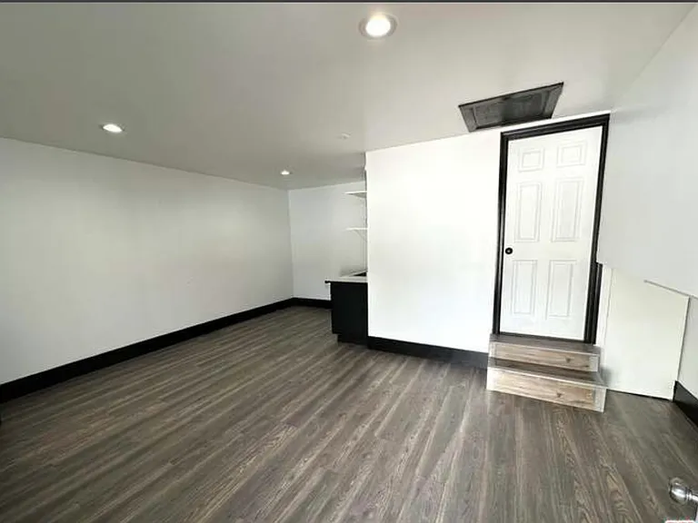 710 E 82nd St #2 — Photo 1