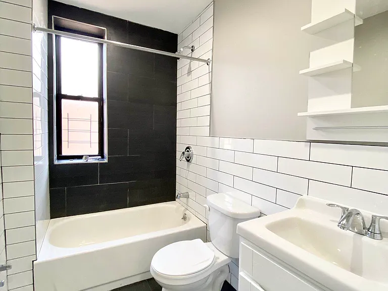 3520 Dekalb Ave #6H — Photo 4