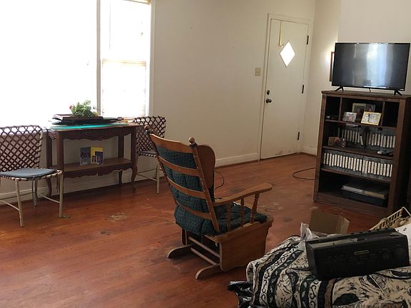 5th image of 1000 Josephine St