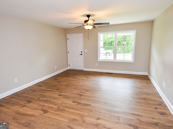 3rd image of 1138 Vestavia Ln