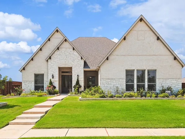 513 Ambergate Dr, Shady Shores, TX 76208