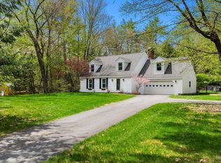 5 Wentworth Drive, Bedford, NH 03110