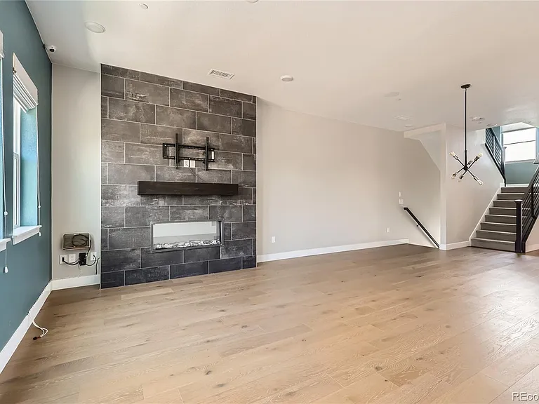 1565 W 67th Ave — Photo 19